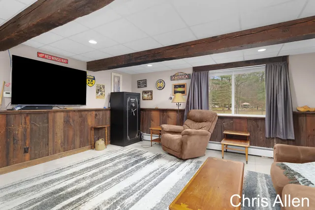 $440,000 | 9047 Algoma Avenue Northeast, Rockford, MI 49341