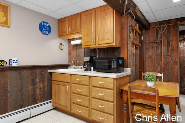 $440,000 | 9047 Algoma Avenue Northeast, Rockford, MI 49341