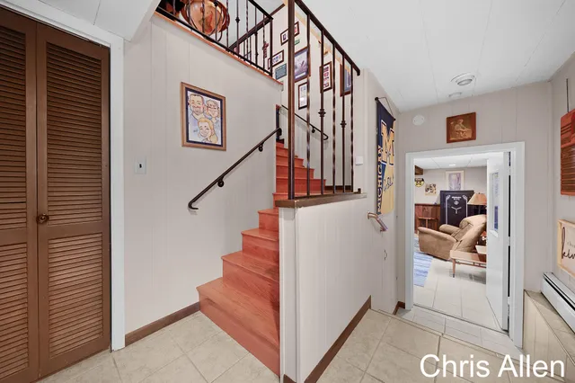 $440,000 | 9047 Algoma Avenue Northeast, Rockford, MI 49341