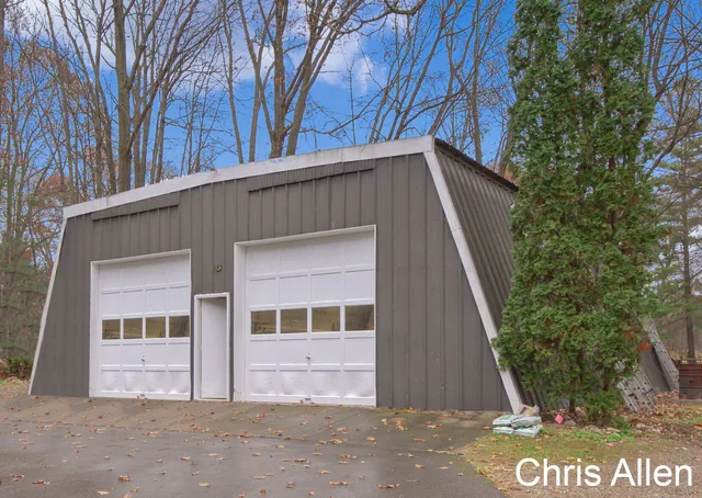 $440,000 | 9047 Algoma Avenue Northeast, Rockford, MI 49341