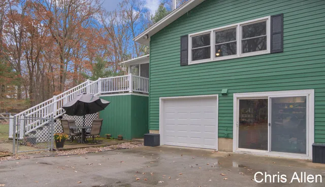 $440,000 | 9047 Algoma Avenue Northeast, Rockford, MI 49341