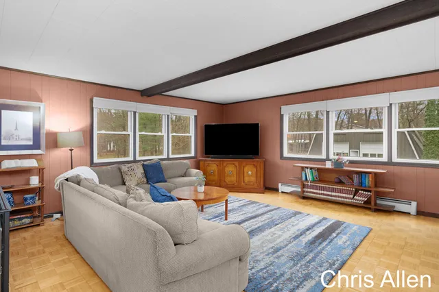 $440,000 | 9047 Algoma Avenue Northeast, Rockford, MI 49341