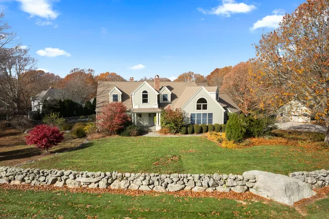 $2,200,000 | 4 East Neck Road, Stonington, CT 06378