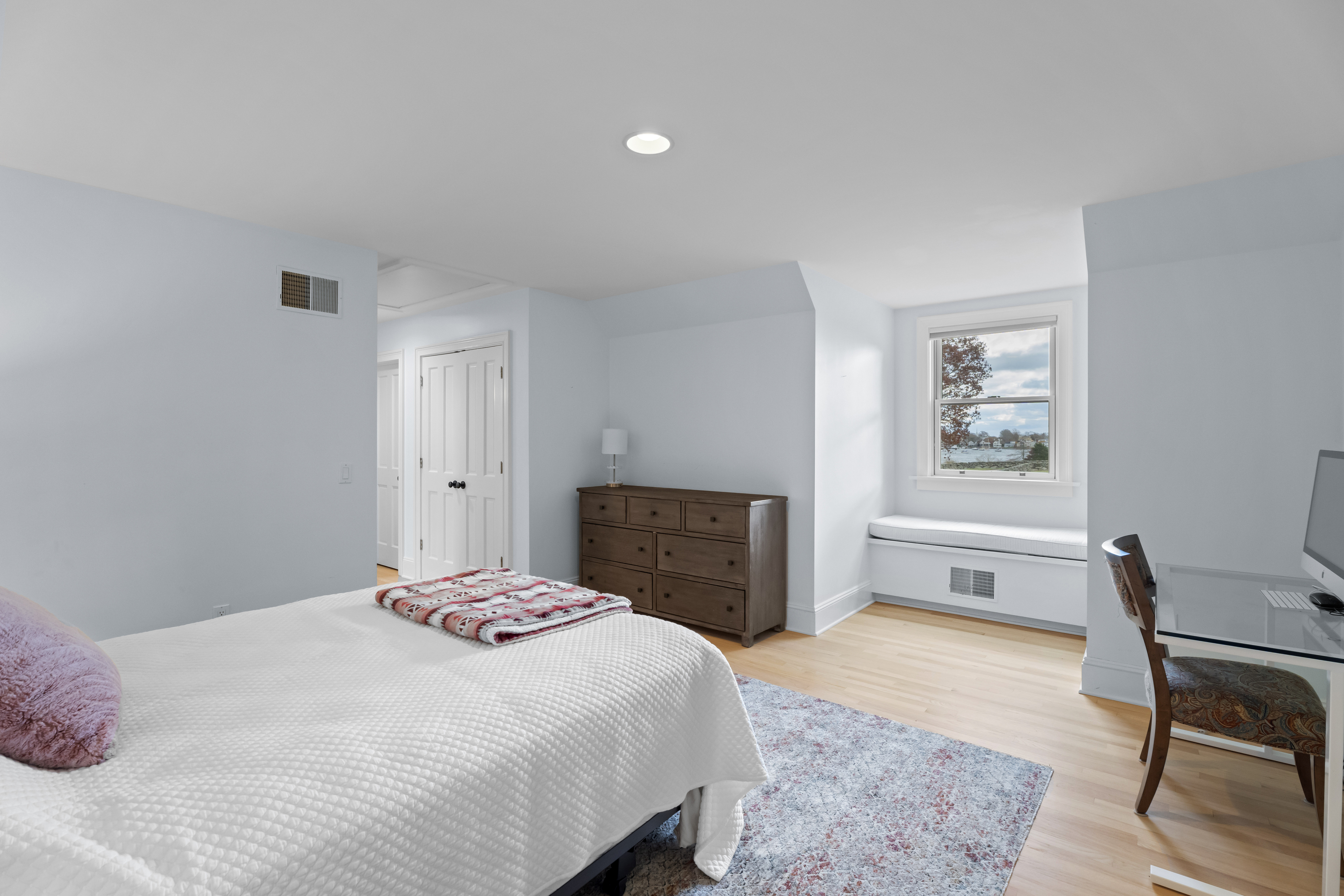 4 East Neck Road Stonington, CT 06378 - Photo 19 of 40