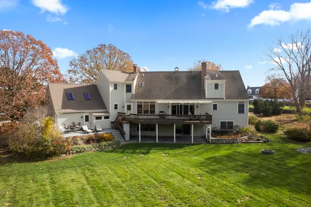$2,200,000 | 4 East Neck Road, Stonington, CT 06378