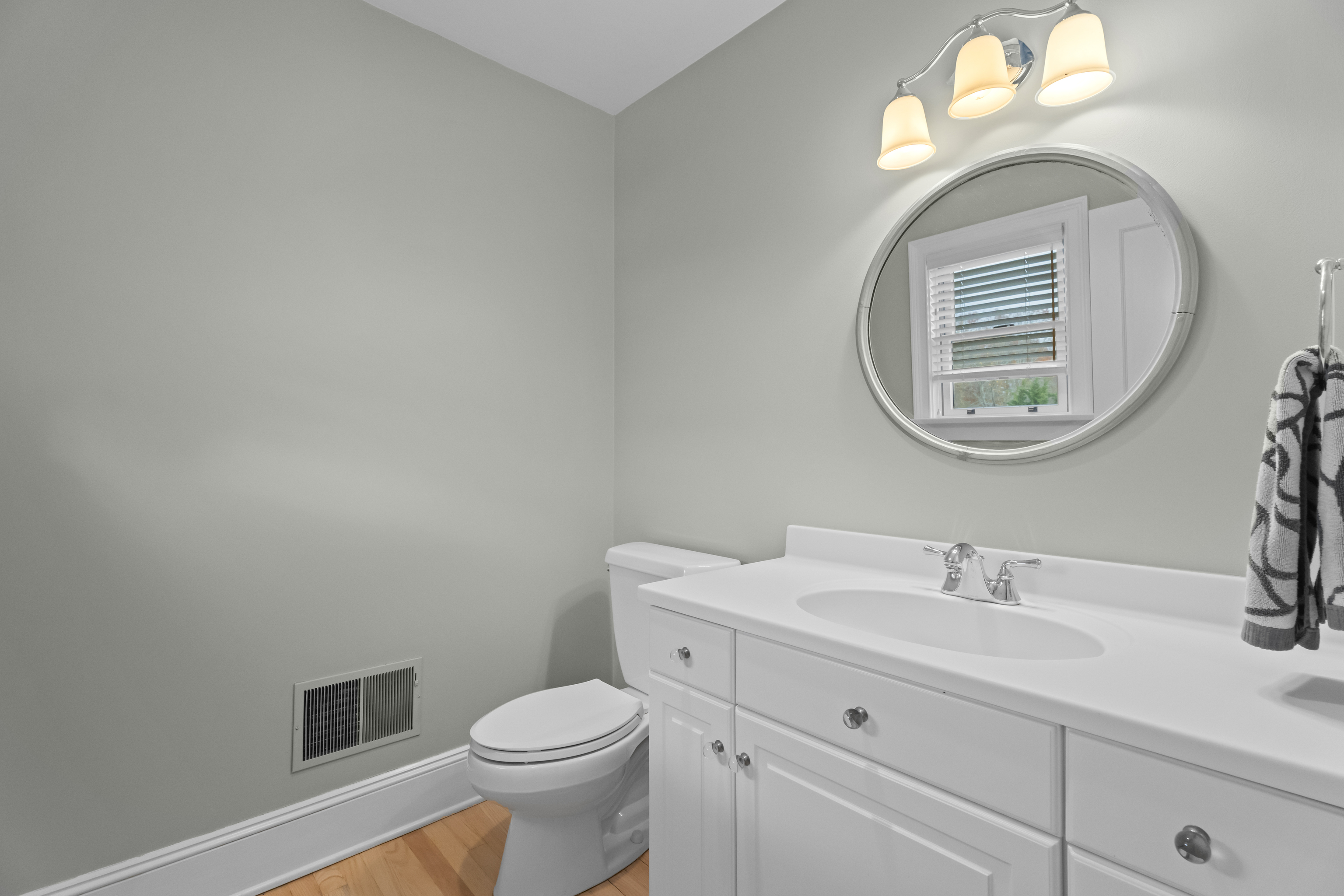 4 East Neck Road Stonington, CT 06378 - Photo 22 of 40