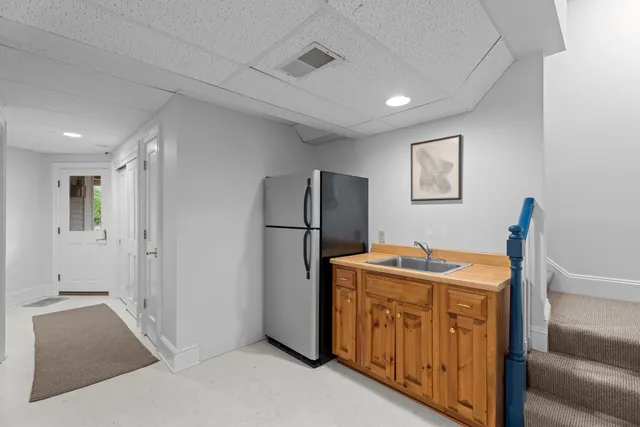 $2,200,000 | 4 East Neck Road, Stonington, CT 06378