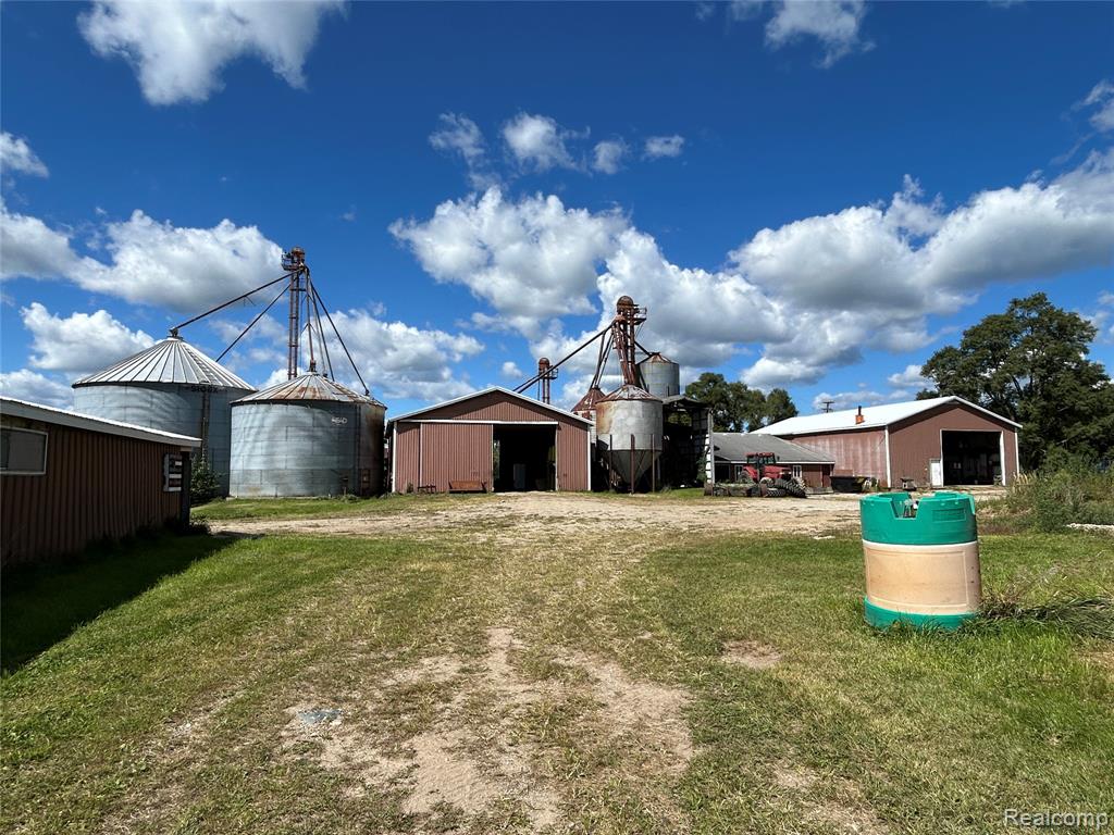 16465 Almont Road Allenton, MI 48002 - Photo 1 of 19