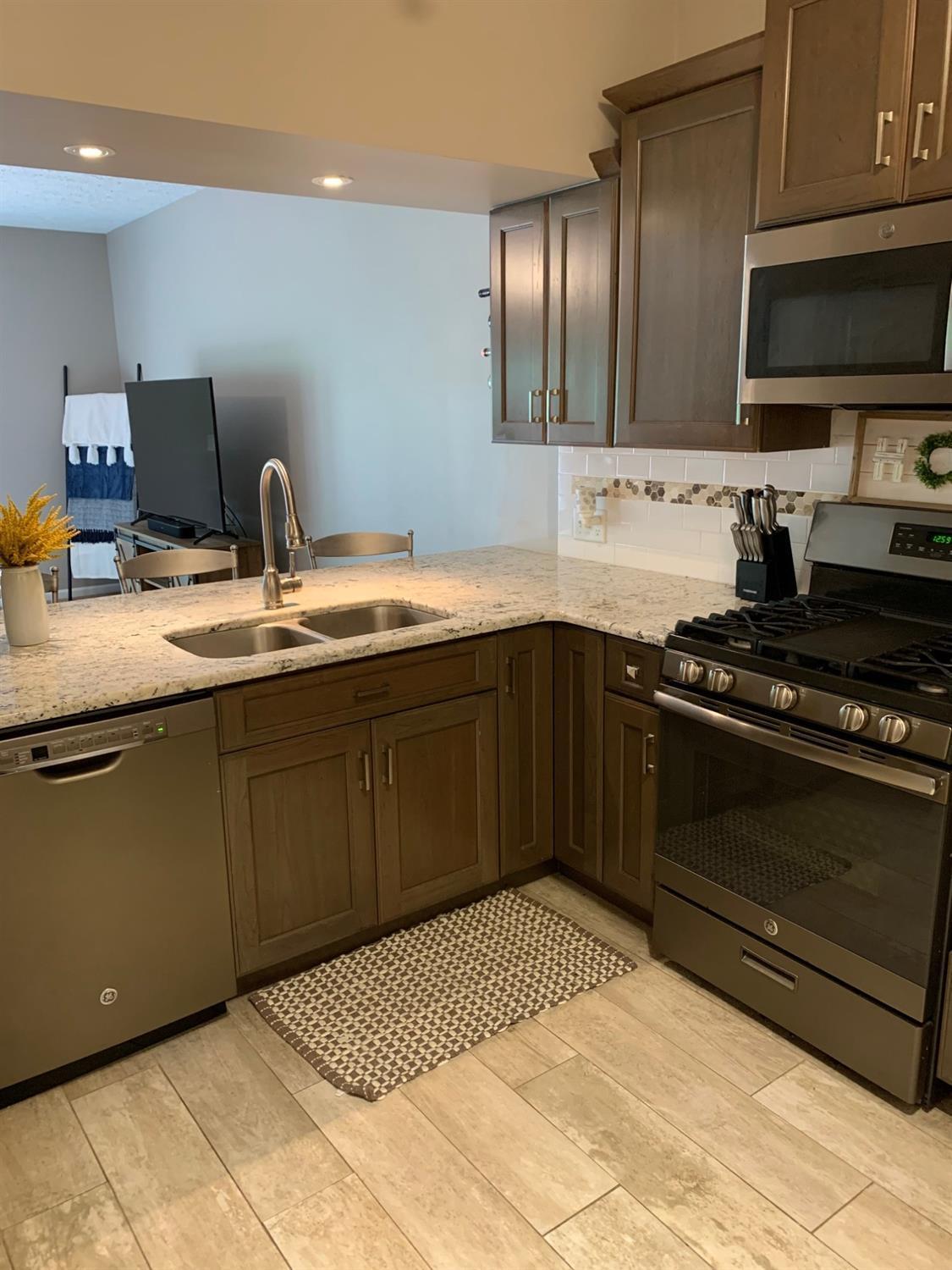 3523 Jessup Road Cincinnati, OH 45239 - Photo 9 of 25