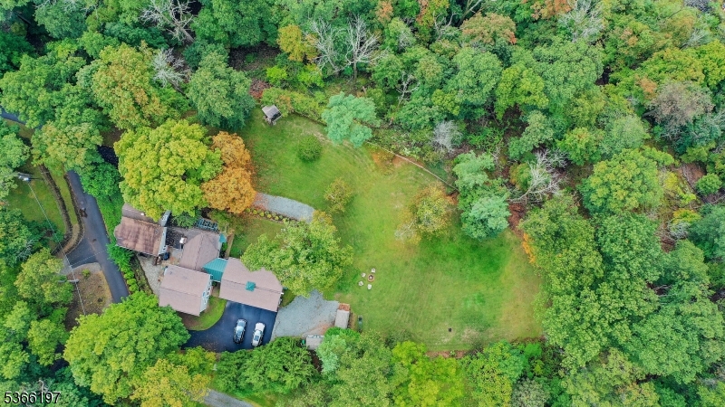 35 Woodledge Road Watchung, NJ 07069 - Photo 1 of 49