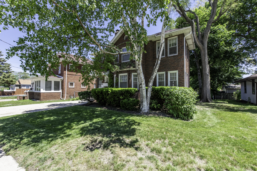 1609 North Sheridan Road Waukegan, IL 60085 - Photo 3 of 29