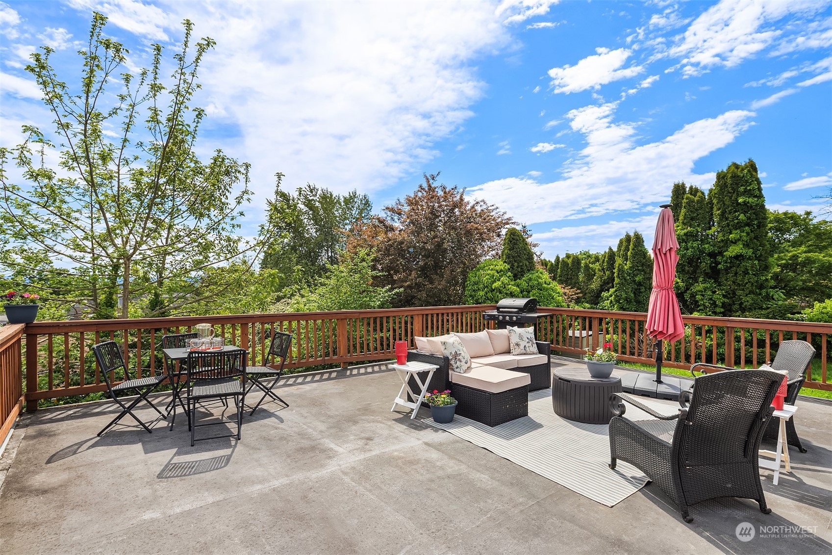 201 Thomas Avenue Southwest Renton, WA 98057 - Photo 26 of 38 a view of a terrace with sitting area
