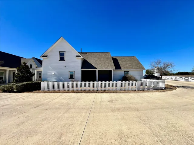 $2,500 | 1066 Grant Wood Avenue, Driftwood, TX 78619