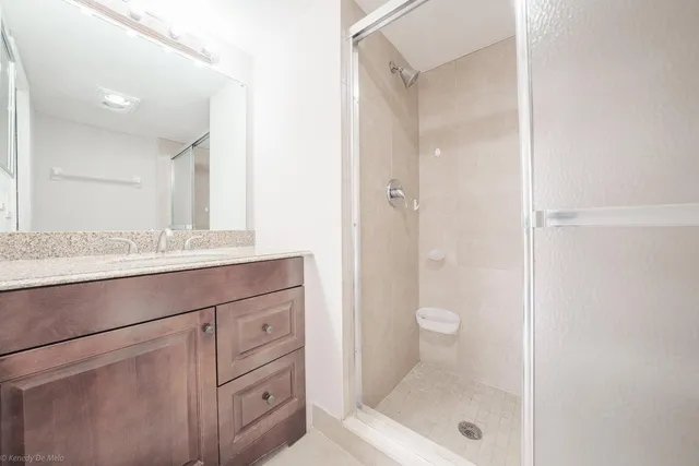 $1,900 | 708 Southeast 2nd Avenue, Unit 421, Deerfield Beach, FL 33441