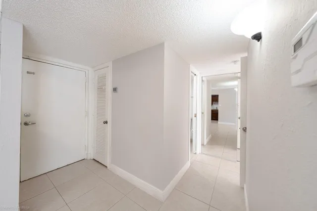 $1,900 | 708 Southeast 2nd Avenue, Unit 421, Deerfield Beach, FL 33441