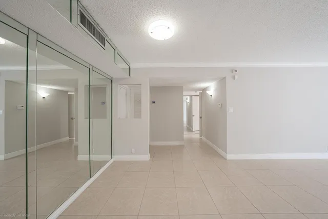 $1,900 | 708 Southeast 2nd Avenue, Unit 421, Deerfield Beach, FL 33441