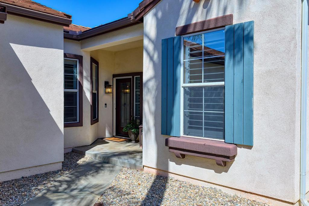 2436 Fallbrook Place Escondido, CA 92027 - Photo 11 of 63