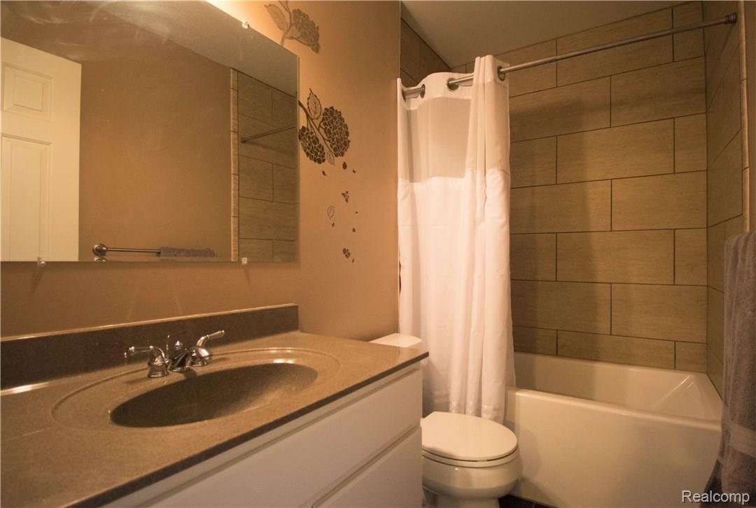 7800 Chambers Road Pinckney, MI 48169 - Photo 19 of 24 19.jpg