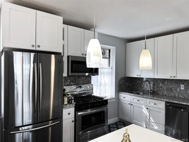 $309,000 | 141-12 78th Avenue, Unit 1G | Kew Gardens Hills