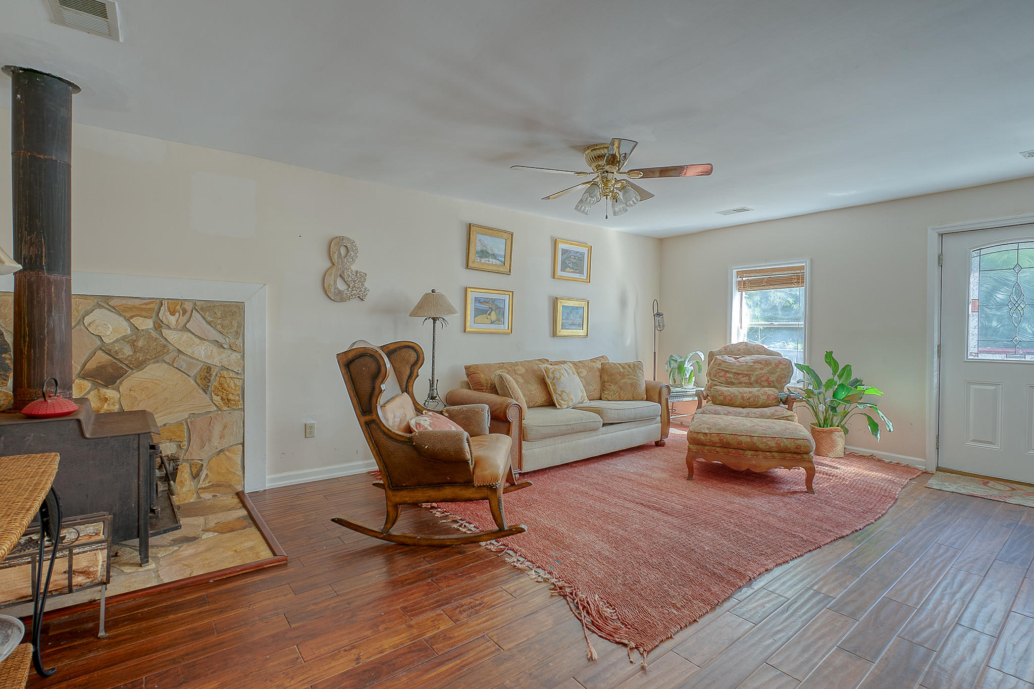 639 Paige Point Road Seabrook, SC 29940 - Photo 25 of 52 Living Area