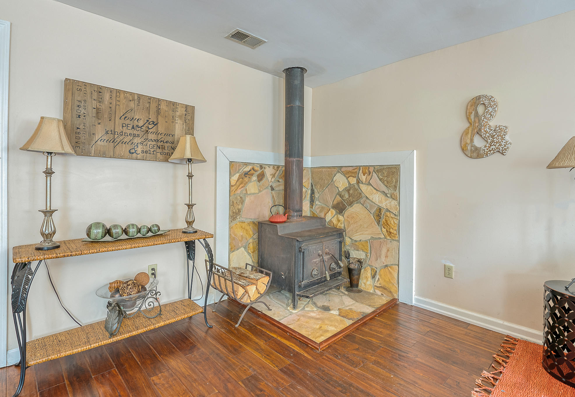 639 Paige Point Road Seabrook, SC 29940 - Photo 26 of 52 Living Area