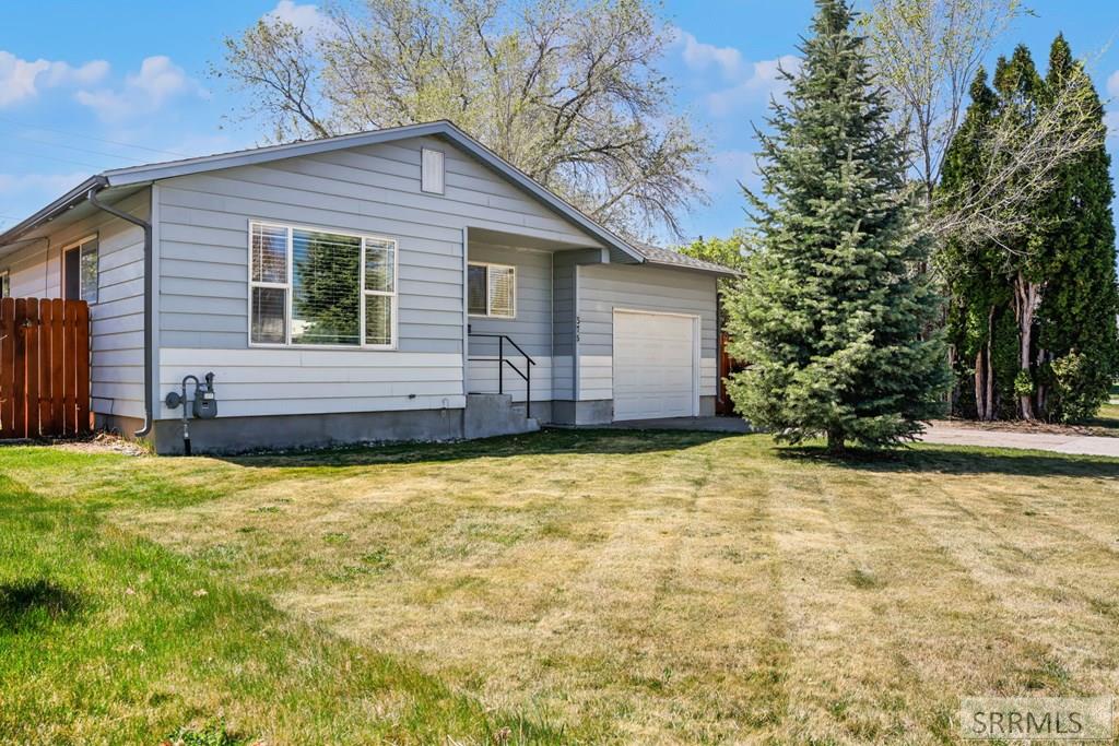 375 West 1st South Rigby, ID 83442 - Photo 3 of 48