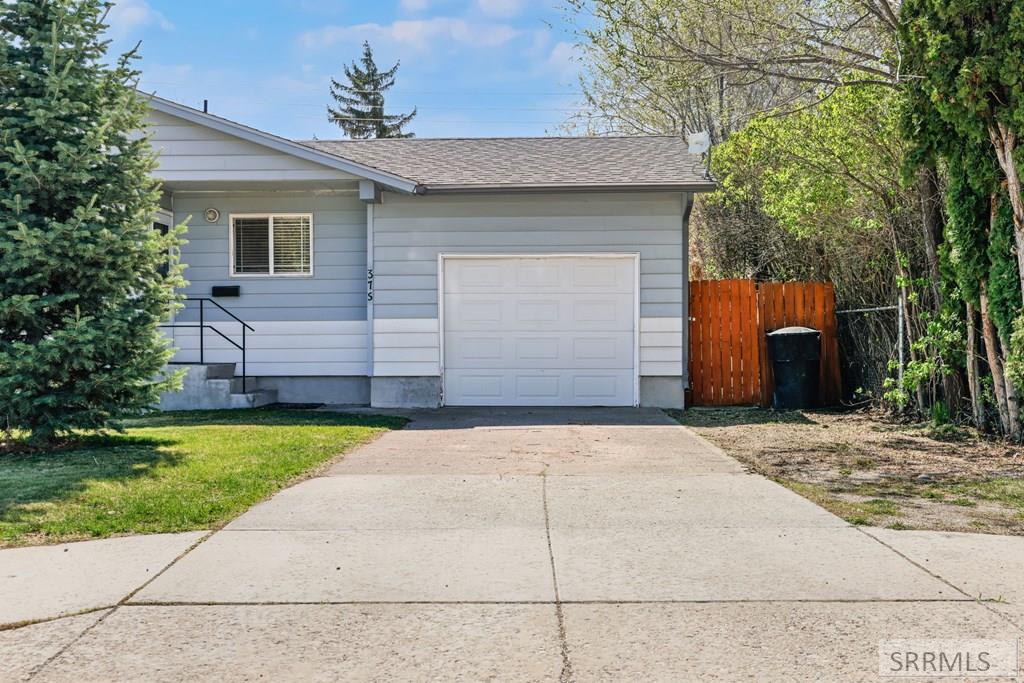 375 West 1st South Rigby, ID 83442 - Photo 4 of 48