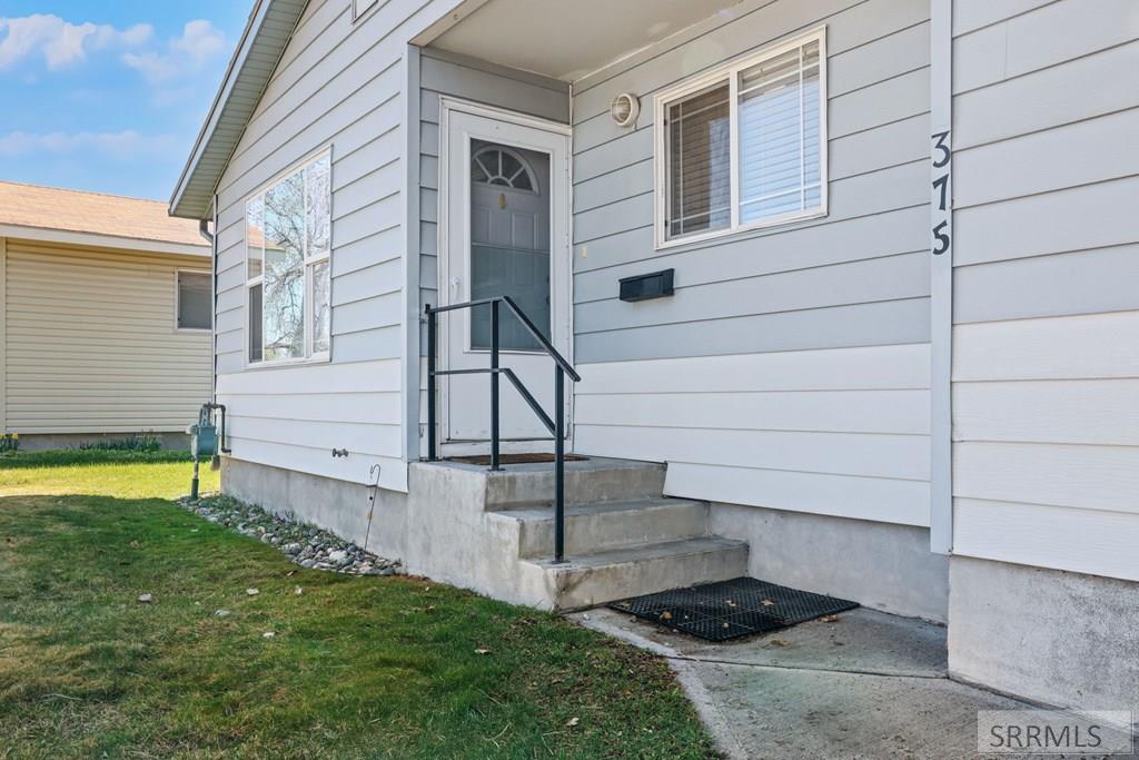 375 West 1st South Rigby, ID 83442 - Photo 5 of 48