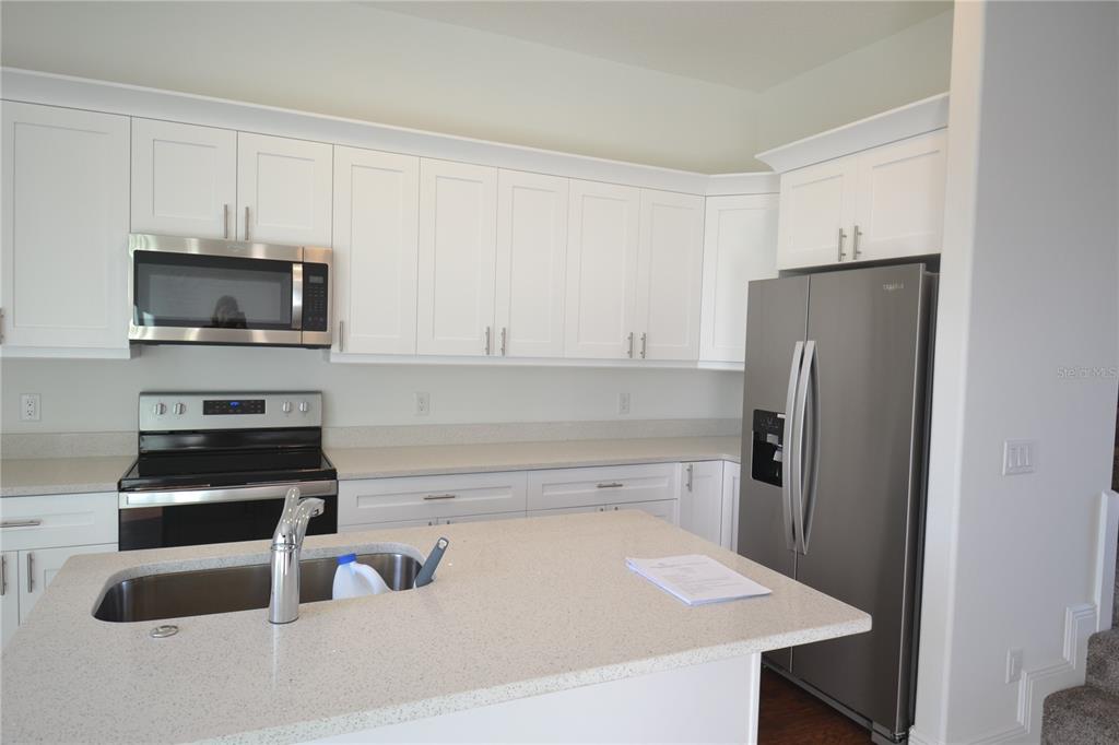 5732 Biscayne Court New Port Richey, FL 34652 - Photo 8 of 31