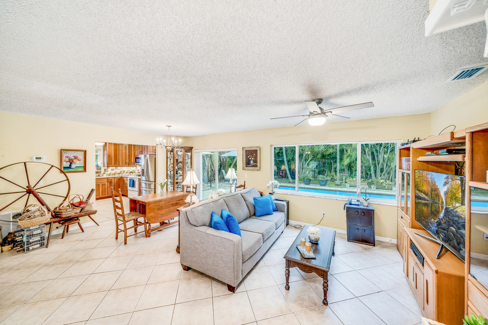 10877 Gable Street Boca Raton, FL 33428 - Photo 19 of 60 Family Room
