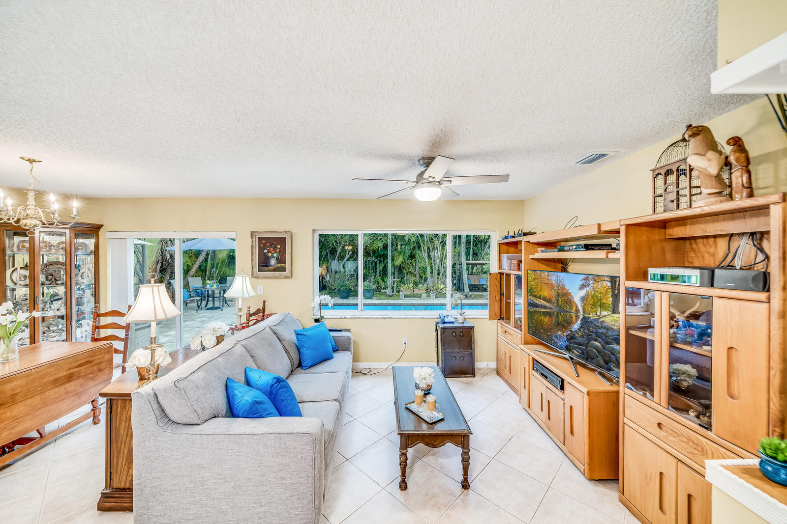 10877 Gable Street Boca Raton, FL 33428 - Photo 22 of 60 Family Room