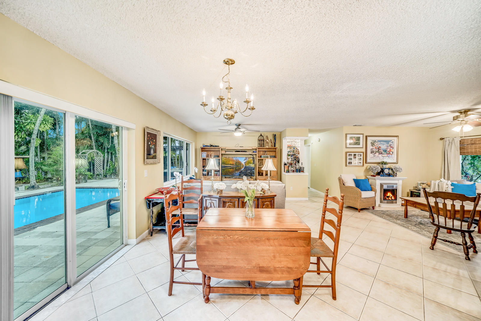10877 Gable Street Boca Raton, FL 33428 - Photo 23 of 60 Dining Area