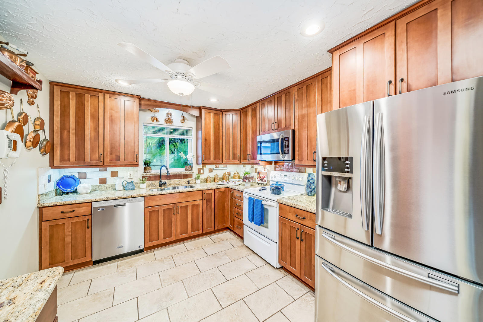 10877 Gable Street Boca Raton, FL 33428 - Photo 27 of 60 Kitchen