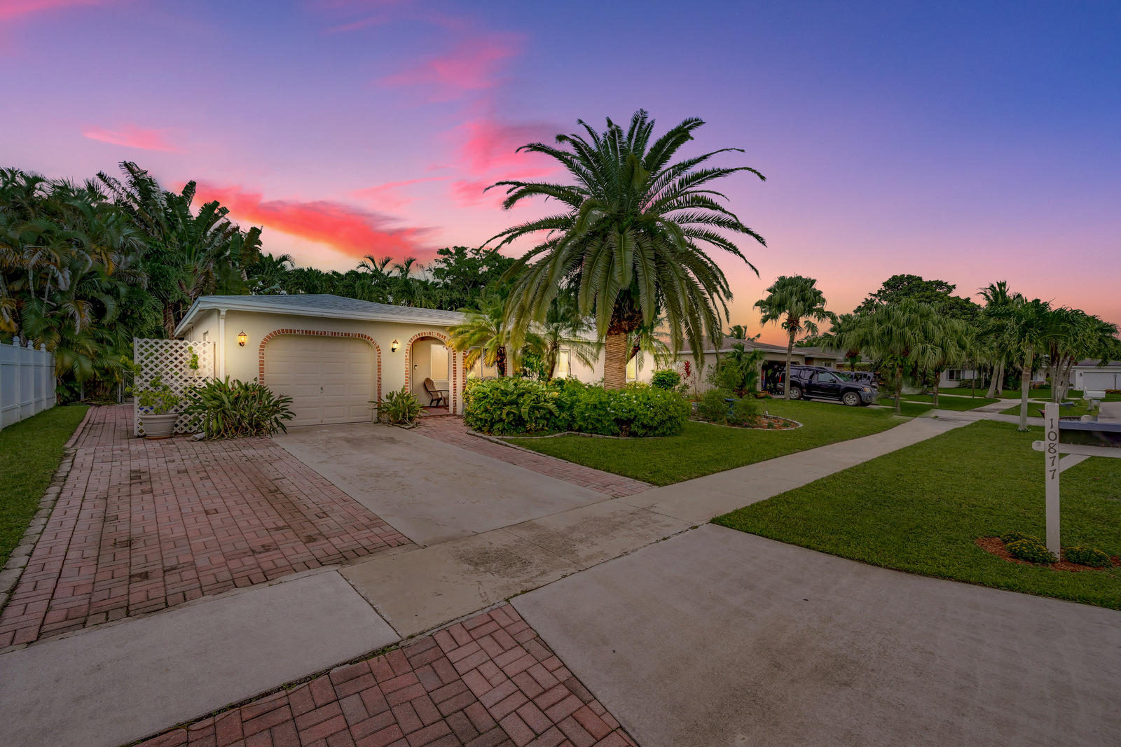 10877 Gable Street Boca Raton, FL 33428 - Photo 3 of 60 Fun Twilight