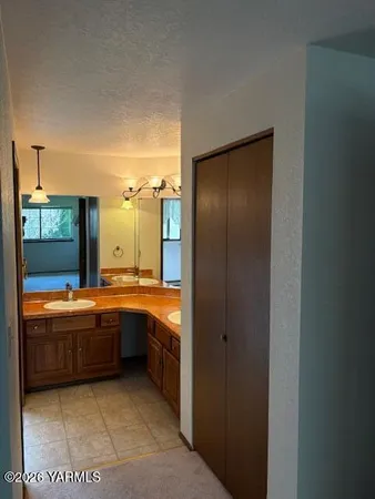 $304,500 | 619 North 32nd Avenue, Unit 13, Yakima, WA 98902