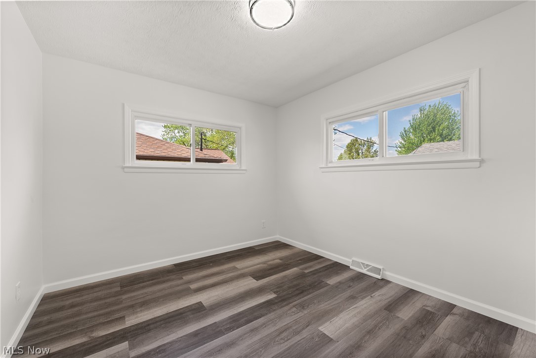 9800 Reichert Road Cleveland, OH 44130 - Photo 21 of 39 Gallery Image 21