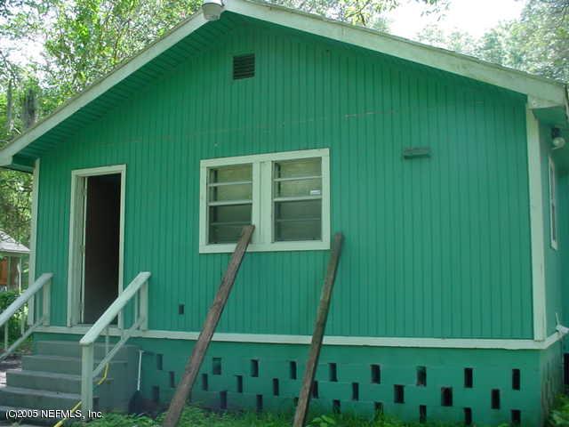 838 Granville Road Jacksonville, FL 32205 - Photo 2 of 2 a green house with a outdoor space