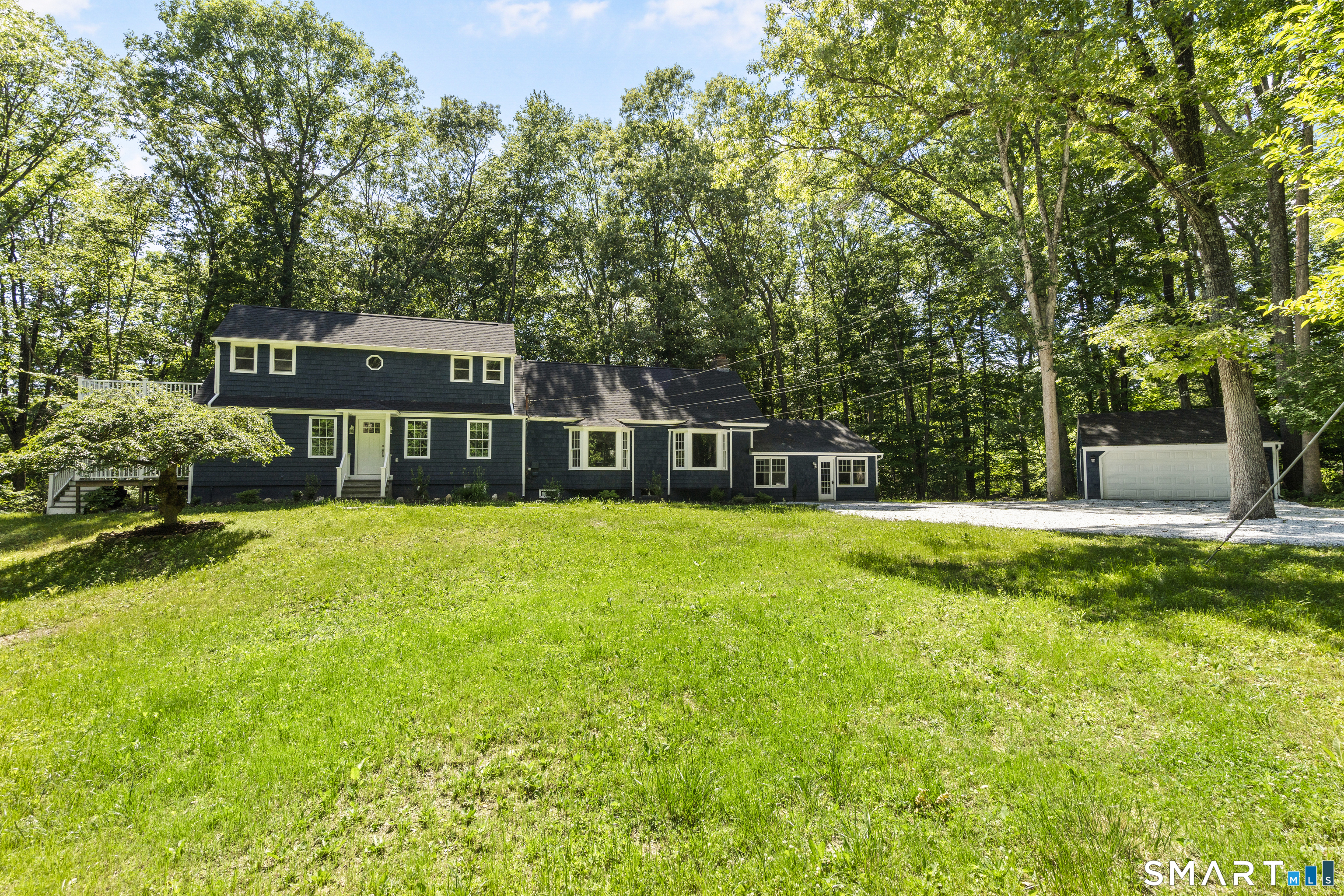33 Old Stagecoach Road Redding, CT 06896 - Photo 4 of 40