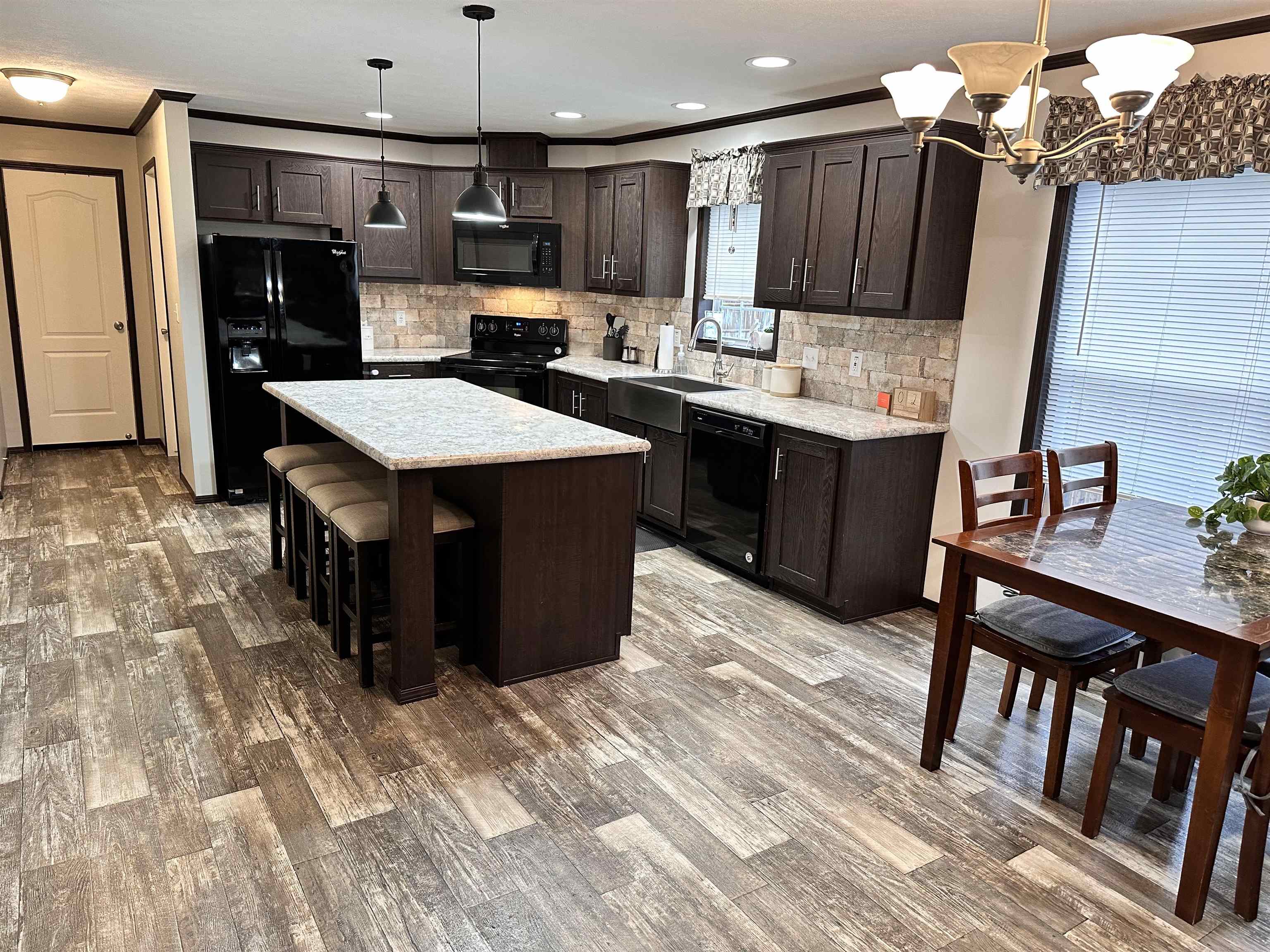 20 Royal Crst Park Rochester, NH 03867 - Photo 5 of 35