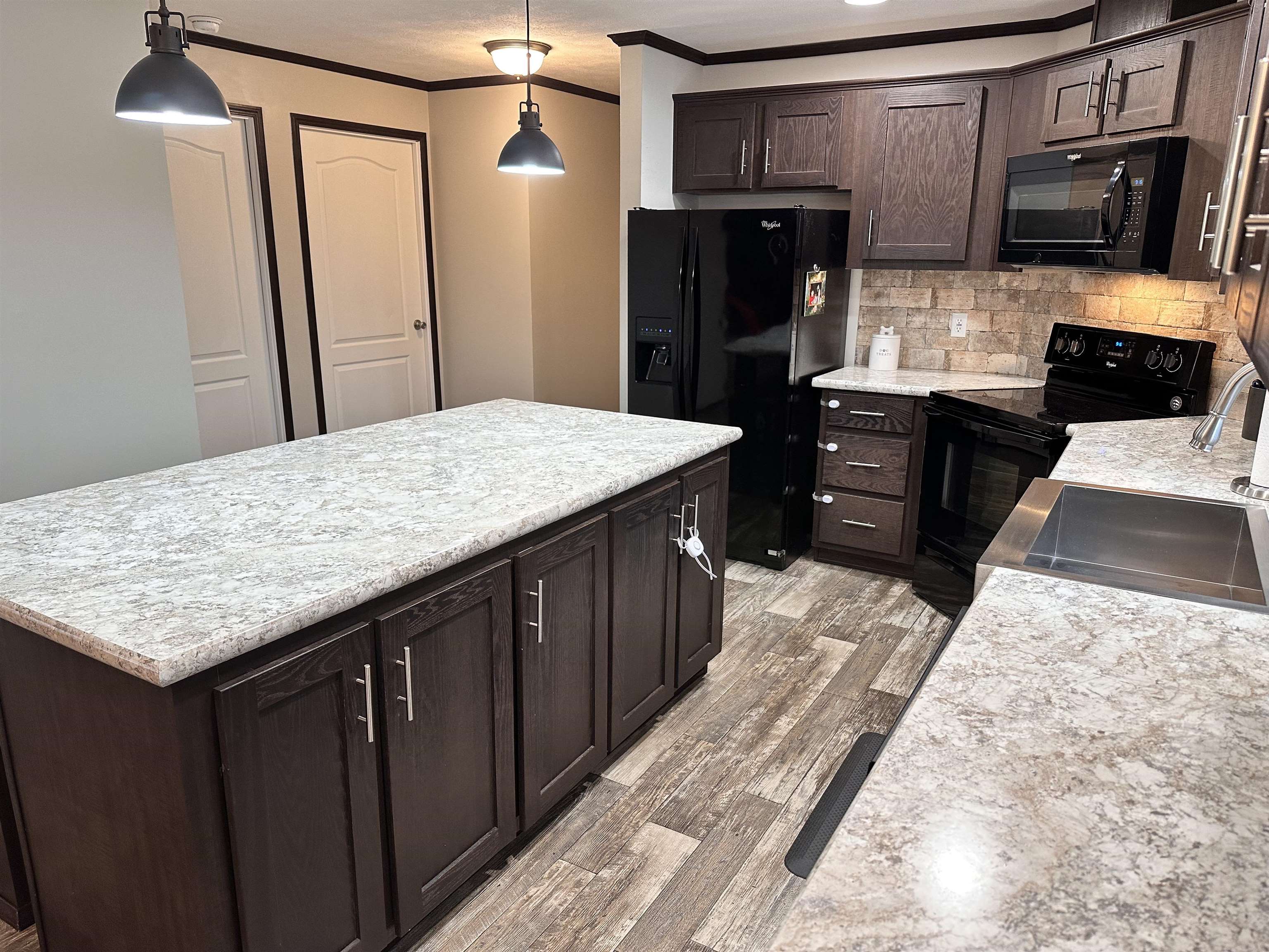 20 Royal Crst Park Rochester, NH 03867 - Photo 6 of 35