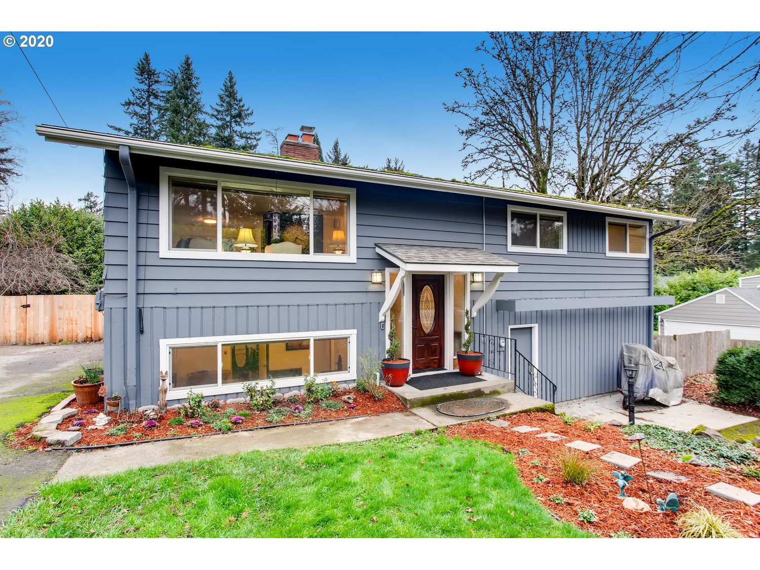 2091 Country Club Road Lake Oswego, OR 97034 - Photo 1 of 23 Gallery Image 1