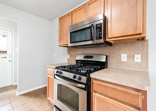 $1,650 | 2831 Maybrook Hollow Lane, Houston, TX 77047