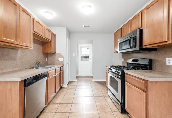 $1,650 | 2831 Maybrook Hollow Lane, Houston, TX 77047