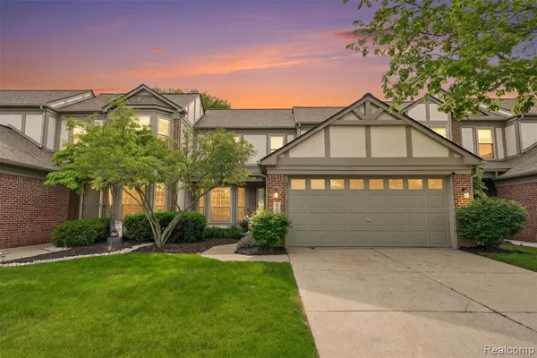 $330,000 | 2216 Lone Wolf Lane, Unit 138, Canton, MI 48188
