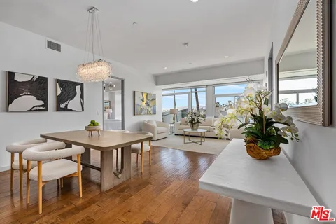 $1,395,000 | 3111 Vía Dolce, Unit 402, Marina del Rey, CA 90292