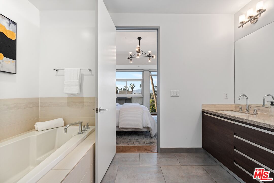3111 Vía Dolce, Unit 402 Marina del Rey, CA 90292 - Photo 17 of 32