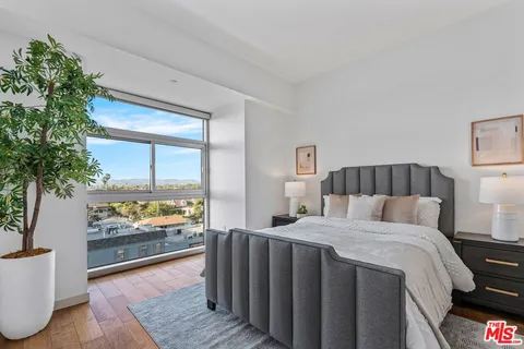 $1,395,000 | 3111 Vía Dolce, Unit 402, Marina del Rey, CA 90292