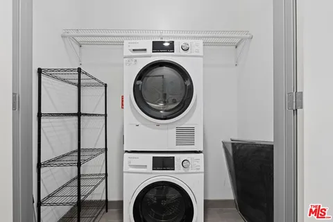 $1,395,000 | 3111 Vía Dolce, Unit 402, Marina del Rey, CA 90292