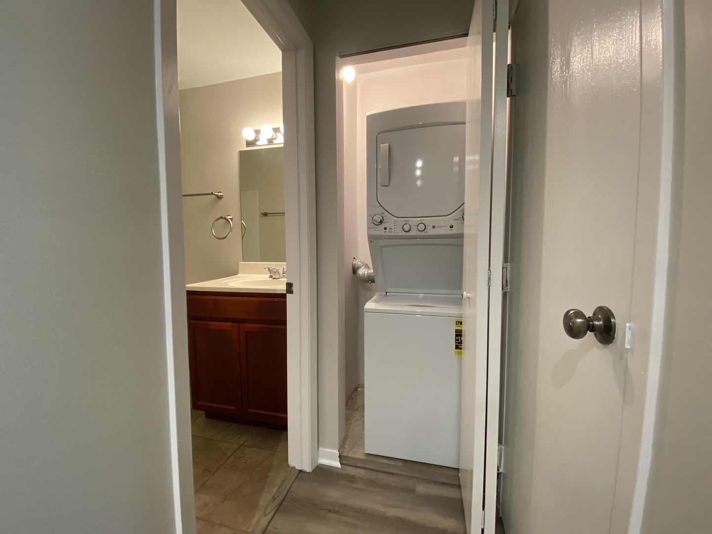 1300 McDowell Road, Unit 102 Naperville, IL 60563 - Photo 11 of 12
