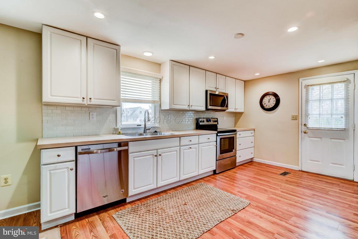 508 South Surf Road Ocean City, MD 21842 - Photo 4 of 36 Gallery Image 4